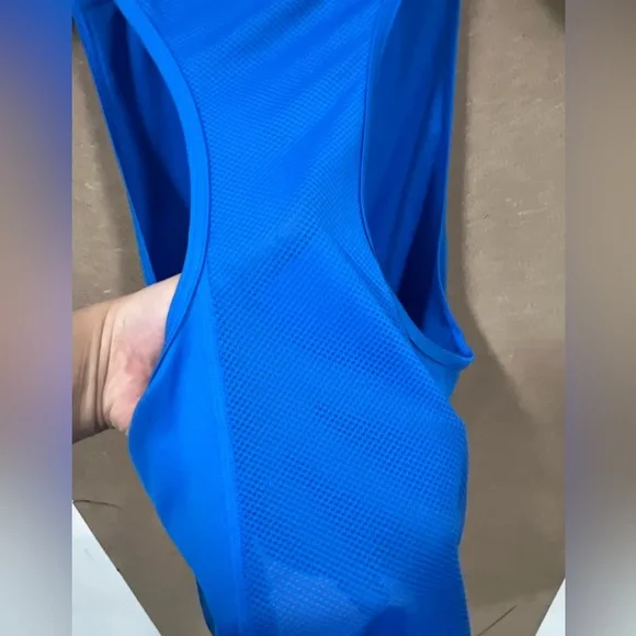 Nike size XS blue Women’s running lightweight tank top‎ with Nike swoosh - Picture 7 of 7